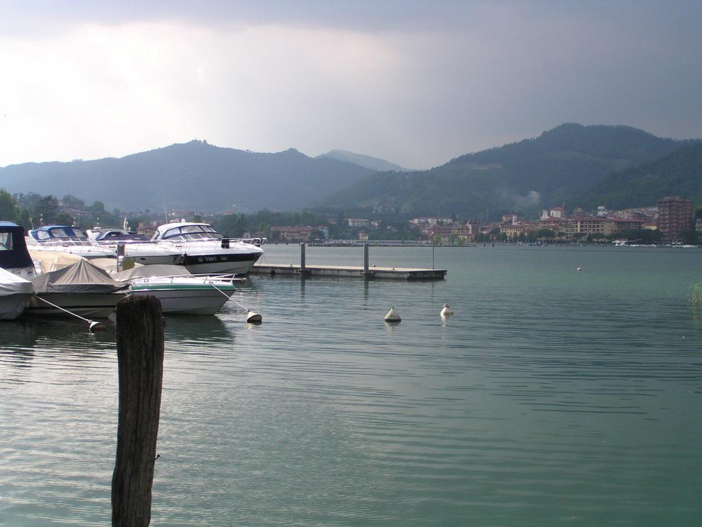B&B Aria Di Lago 파라티코 외부 사진