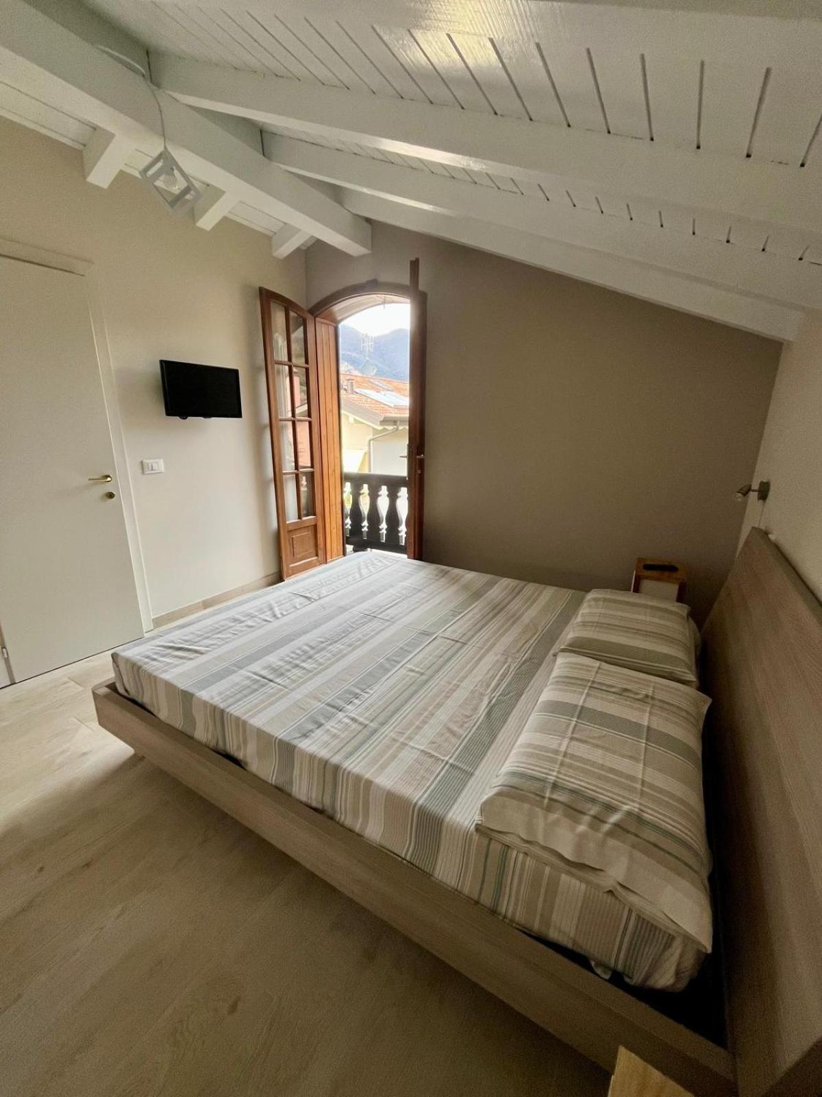 B&B Aria Di Lago 파라티코 외부 사진