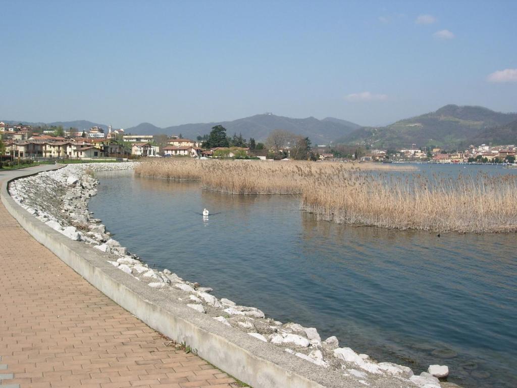 B&B Aria Di Lago 파라티코 외부 사진